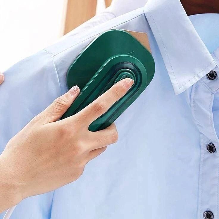 اتو لباس مسافرتی سبز
