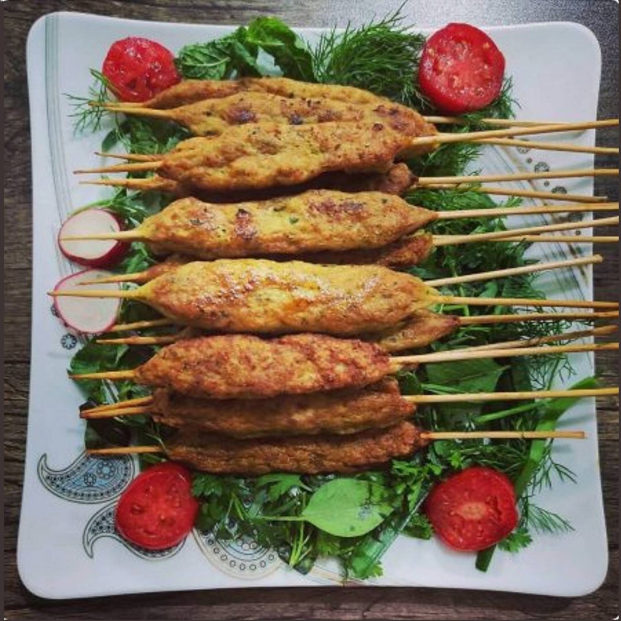 سیخ چوبی 25 سانت (تعداد حدودا 80 عددی)